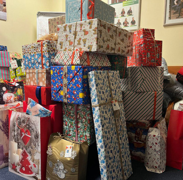 Gifts from OTP St. Nicholas: OTP BANK Employees Purchased Items for 104 Children with Intellectual and Physical Disabilities